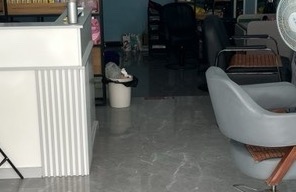 西充何超理发店