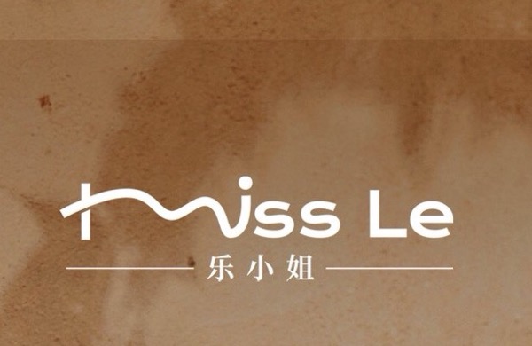 秀丹美甲店